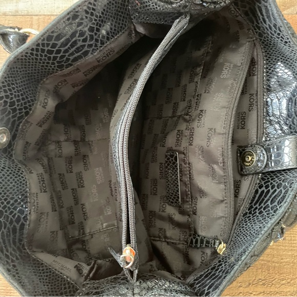 Michael Kors Snake Embossed Hamilton Handbag Black - Picture 7 of 13